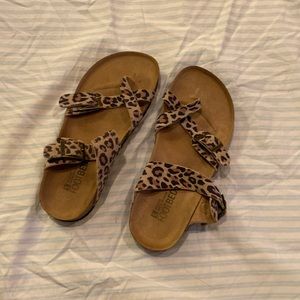 White mountain footbed cheetah print sandals